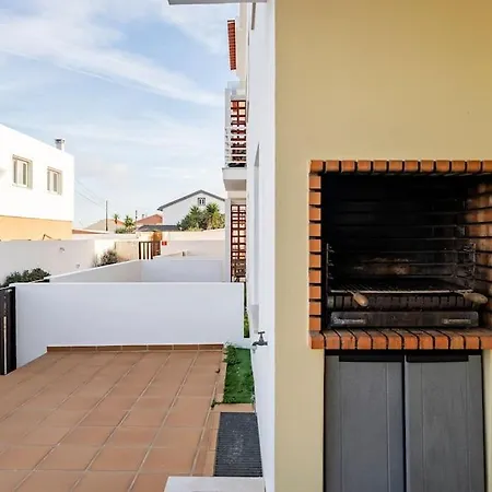 Baleal Beach Apartment *